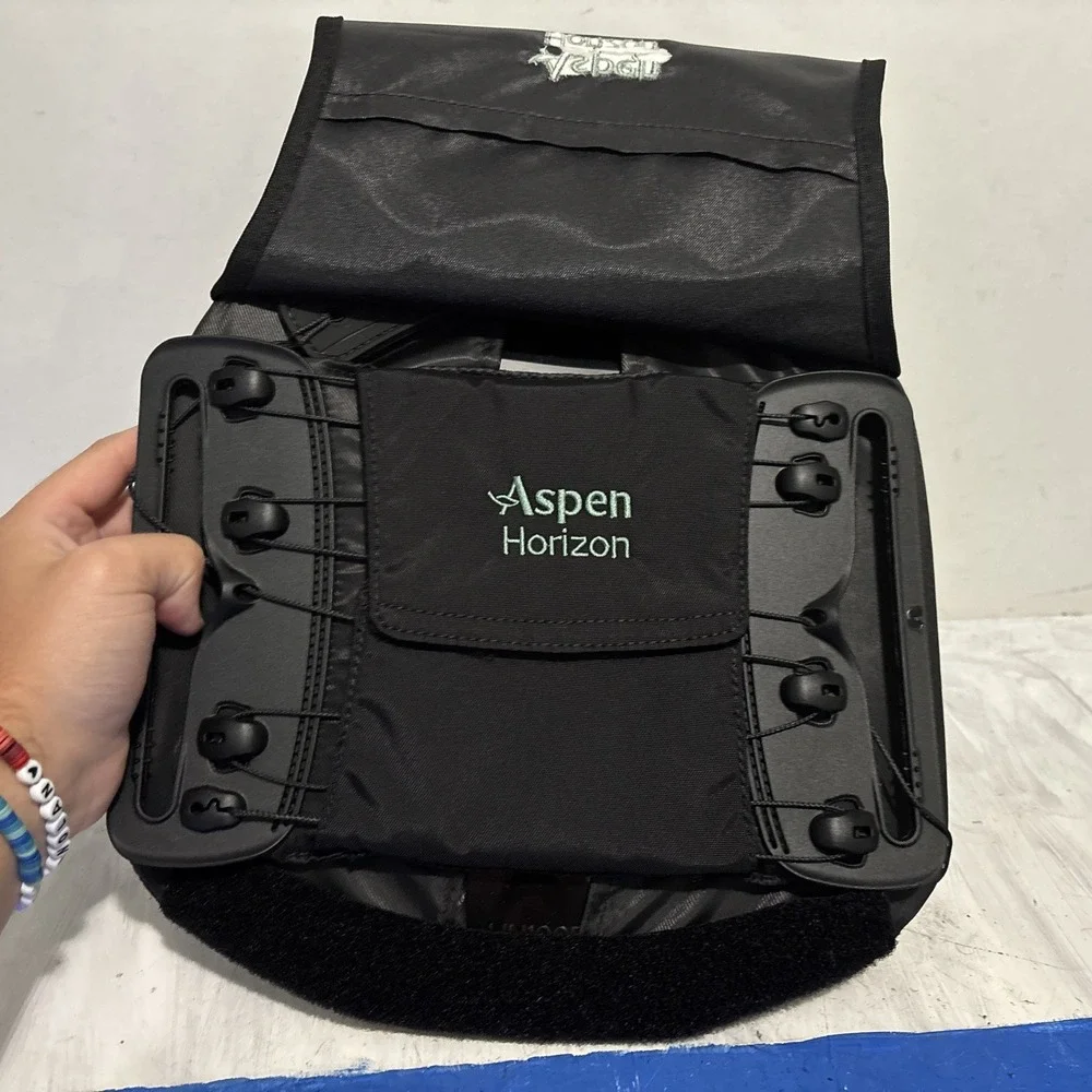 Adjustable Back Brace Horizon Aspen, Looks Like It's Might Be Missing Arms